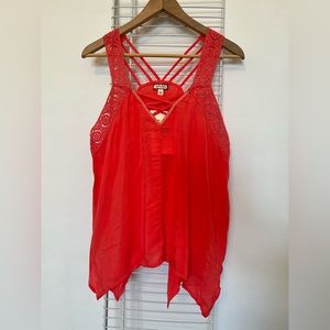 Eyeshadow size L pink tank top